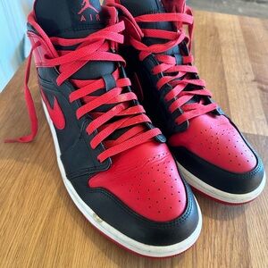 Nike Air Men's Black and Red Sneakers